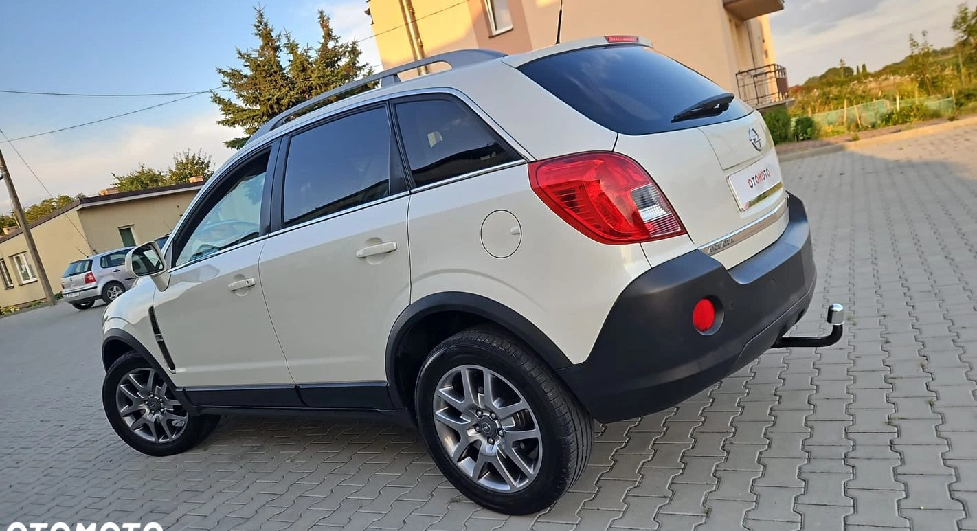 Opel Antara cena 35900 przebieg: 186000, rok produkcji 2011 z Wilamowice małe 232